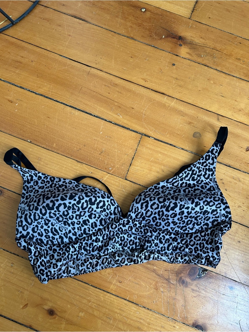 ☀️3/$25 Victoria’s Secret leopard print bra 34b